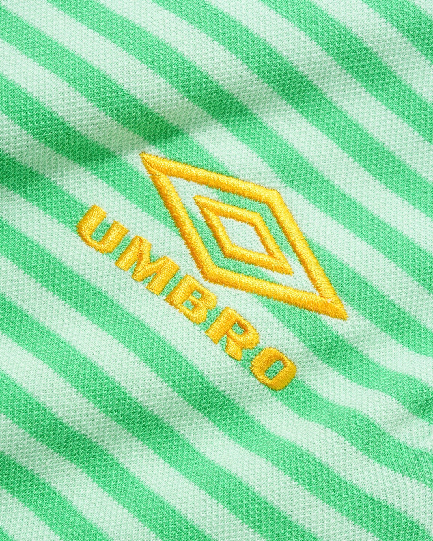 Crest Polo, Grass
