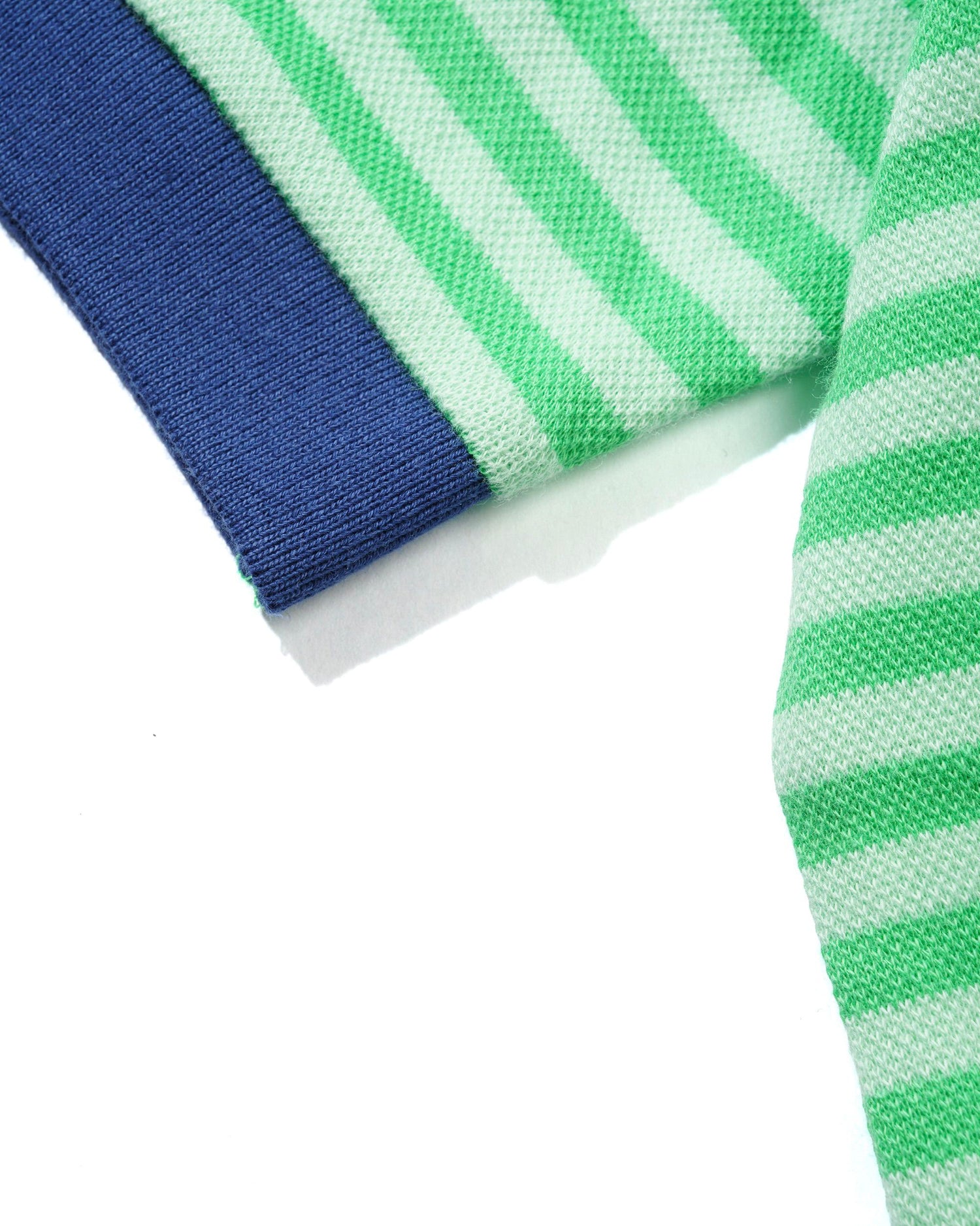 Crest Polo, Grass