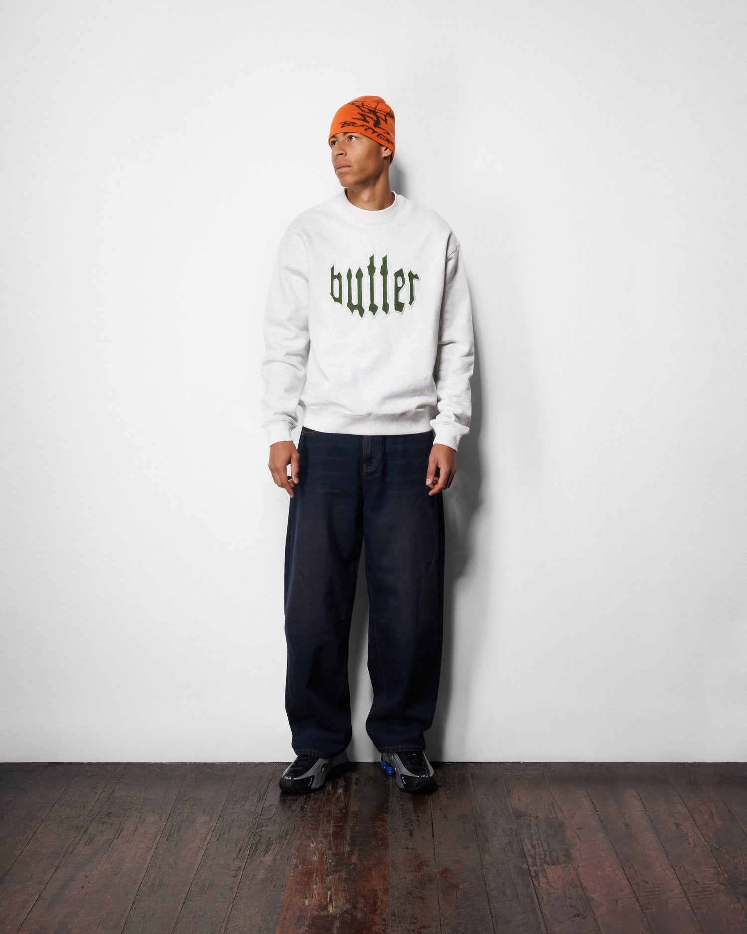 Cut Out Applique Crewneck, Ash