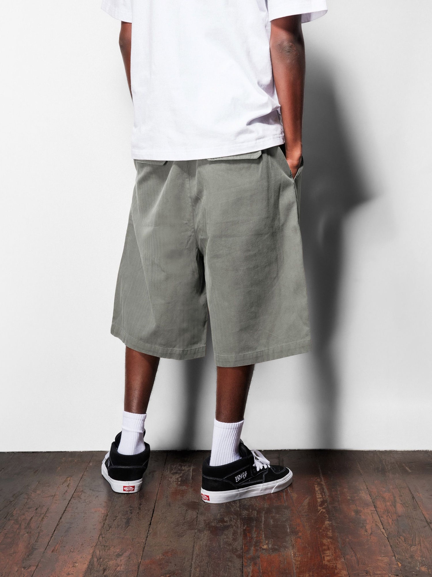 Pleated Shorts, Washed Fatigue